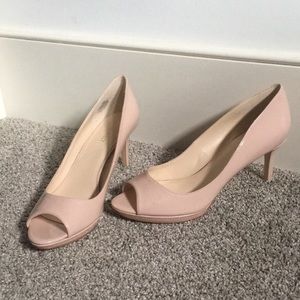 Nine West Gelabelle blush patent peep toe heels